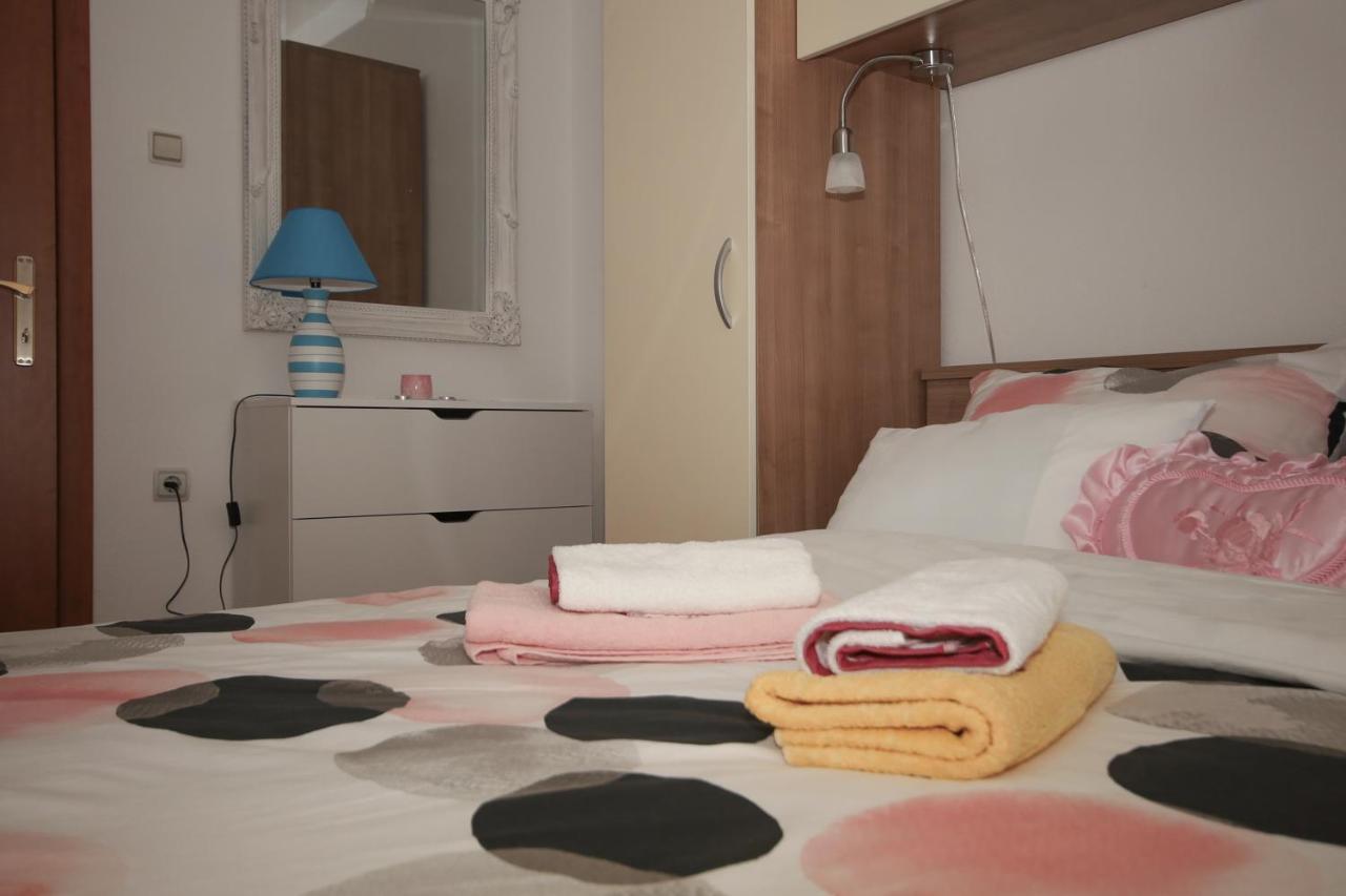 Apartman Lucija & Luka Оточац Экстерьер фото