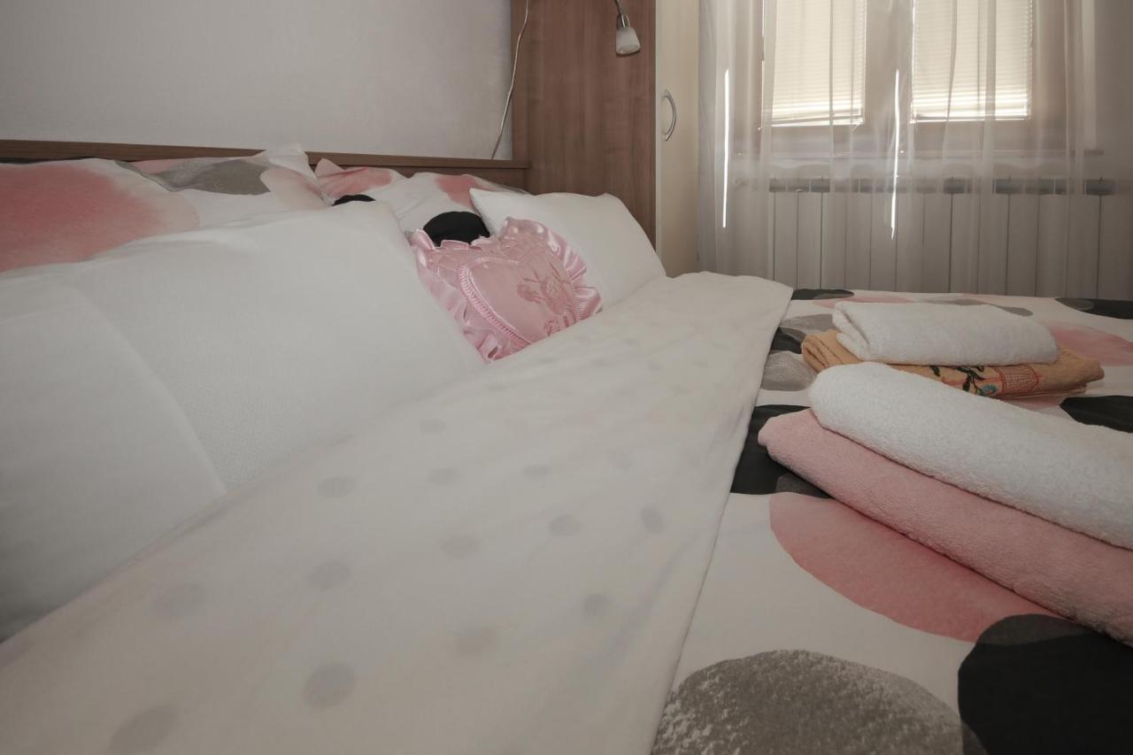 Apartman Lucija & Luka Оточац Экстерьер фото