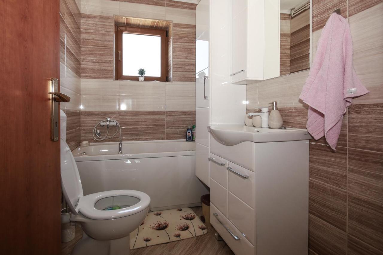 Apartman Lucija & Luka Оточац Экстерьер фото